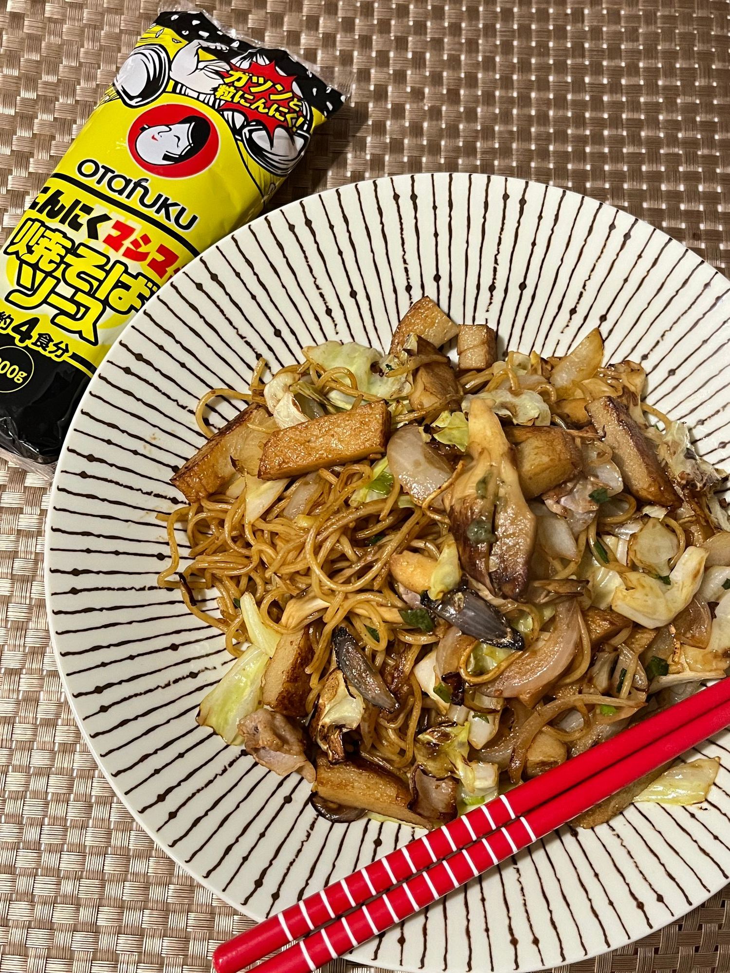 癖になる！にんにくマシマシ焼きそばソース | オタフクラブ