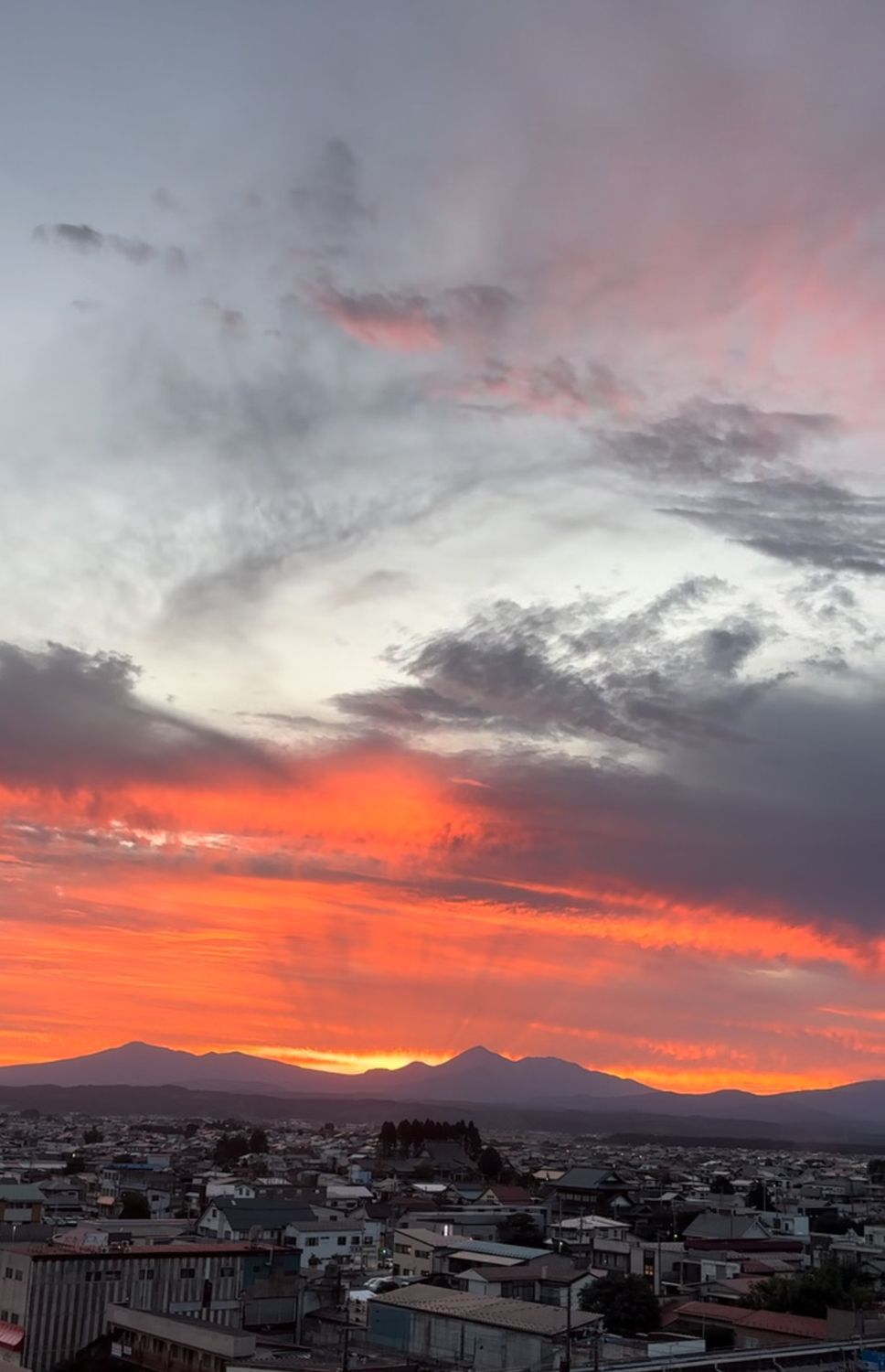 9月16日の夕焼けです。素晴らしい夕焼けでした。滅多に無い自慢の