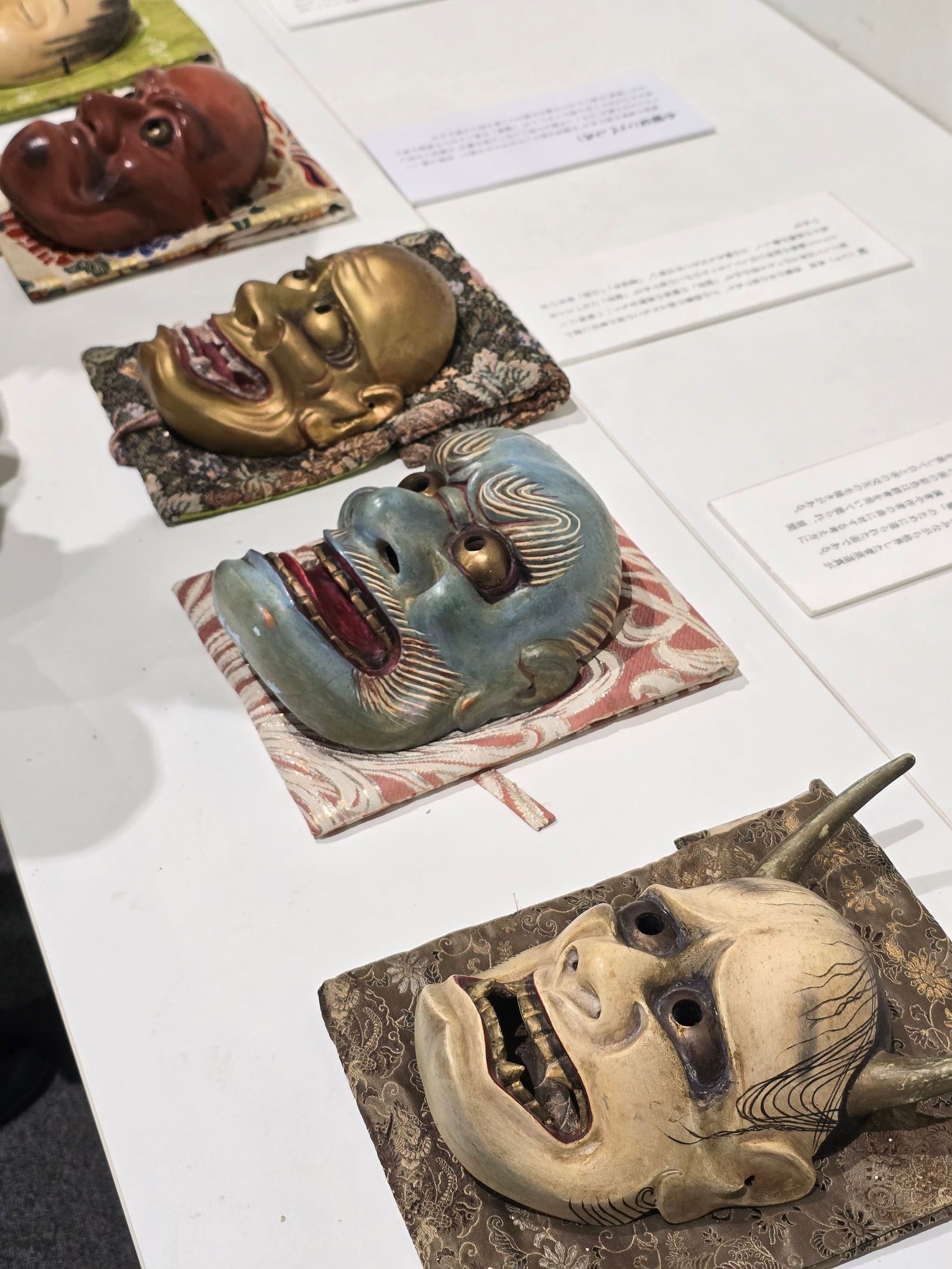 青森市】圧巻の能面美に触れる。櫻庭昭弘能面展示会レポ📝 | 青森びいき