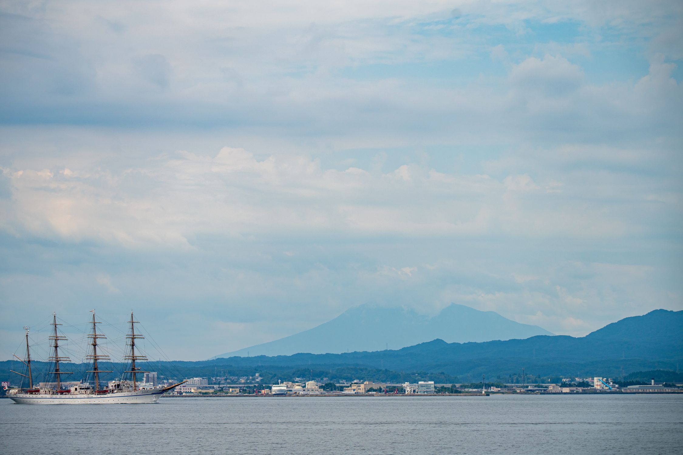 日本丸✖️岩木山 | 青森びいき