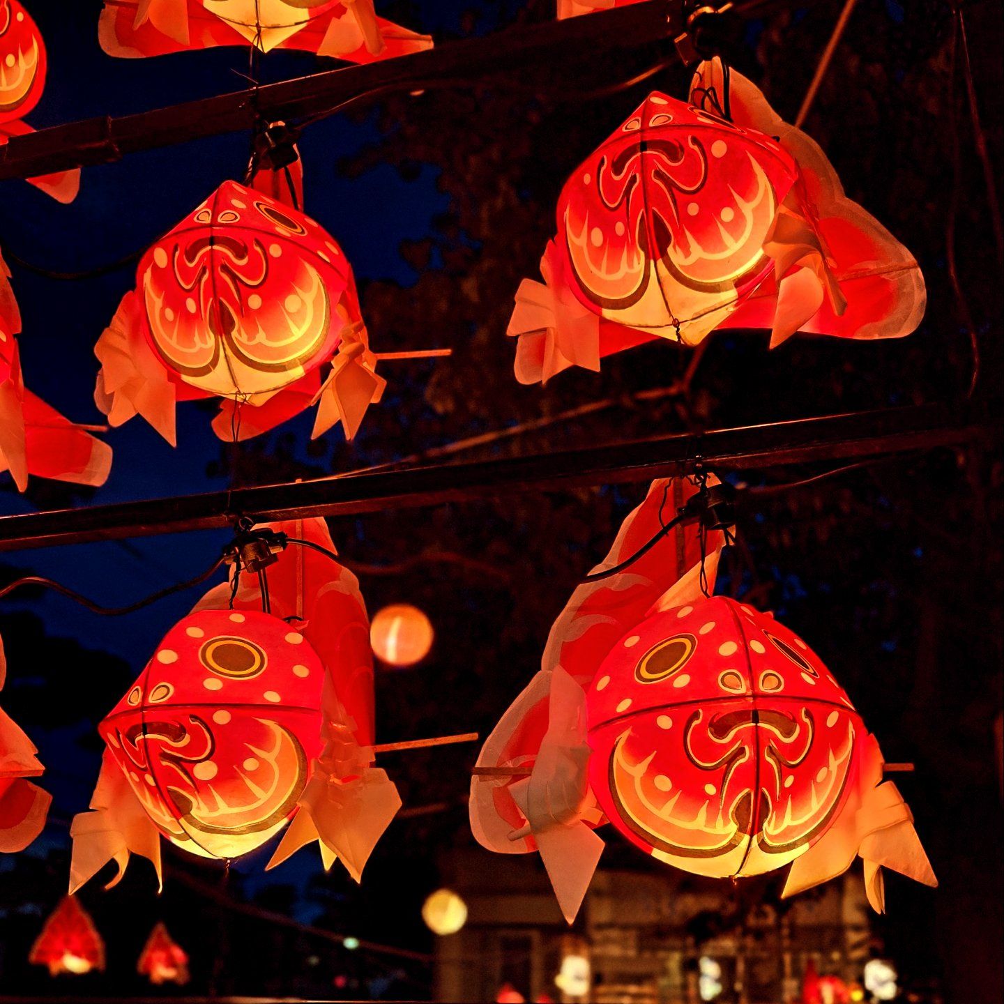 金魚ねぶたが夜空を彩る！廣田神社「献灯祭」幻想的な灯りを見に行こう