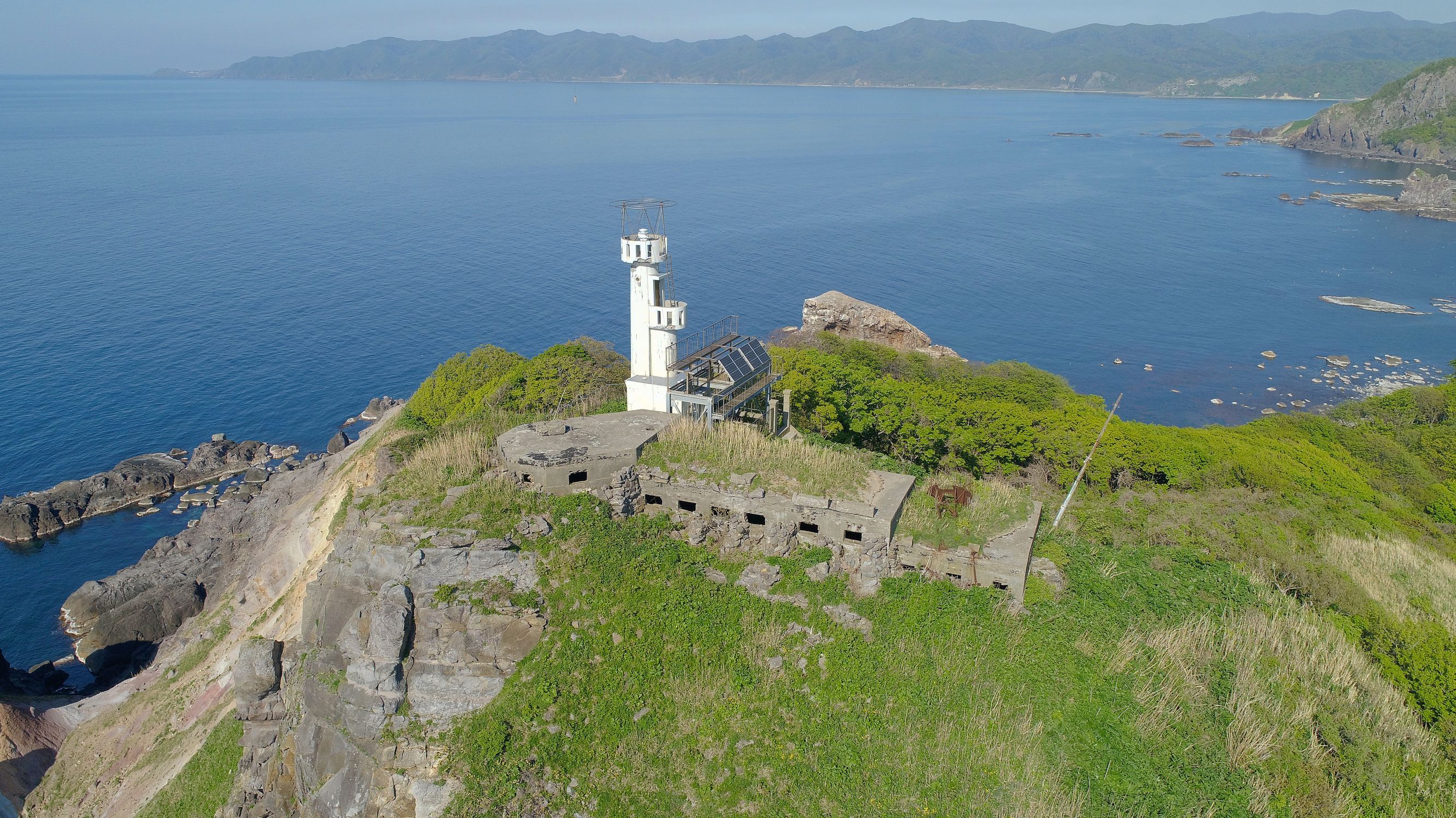 到達難易度MAX！ 景勝地にある最果ての灯台 | 青森びいき