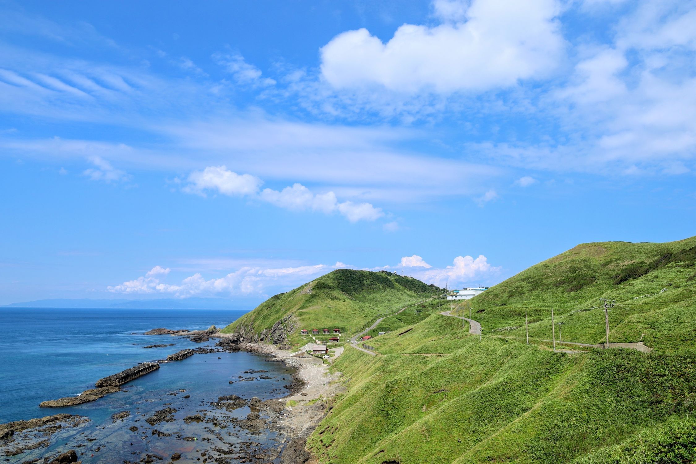 （真作）海霧降る龍飛岬への道 龍飛岬 | 青森びいき