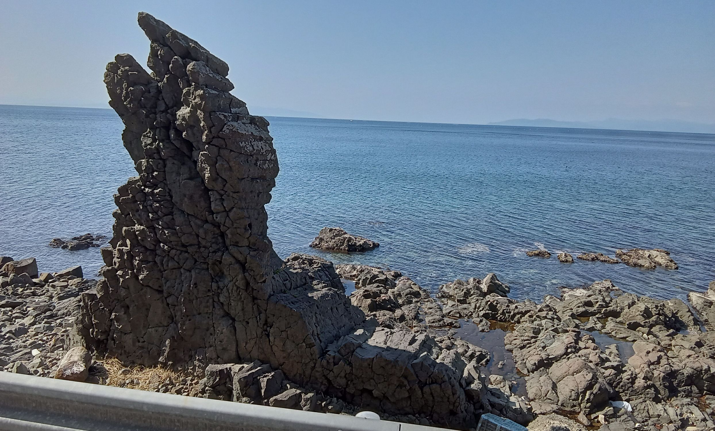 柱状節理（ちゅうじょうせつり） 夏泊半島 | 青森びいき