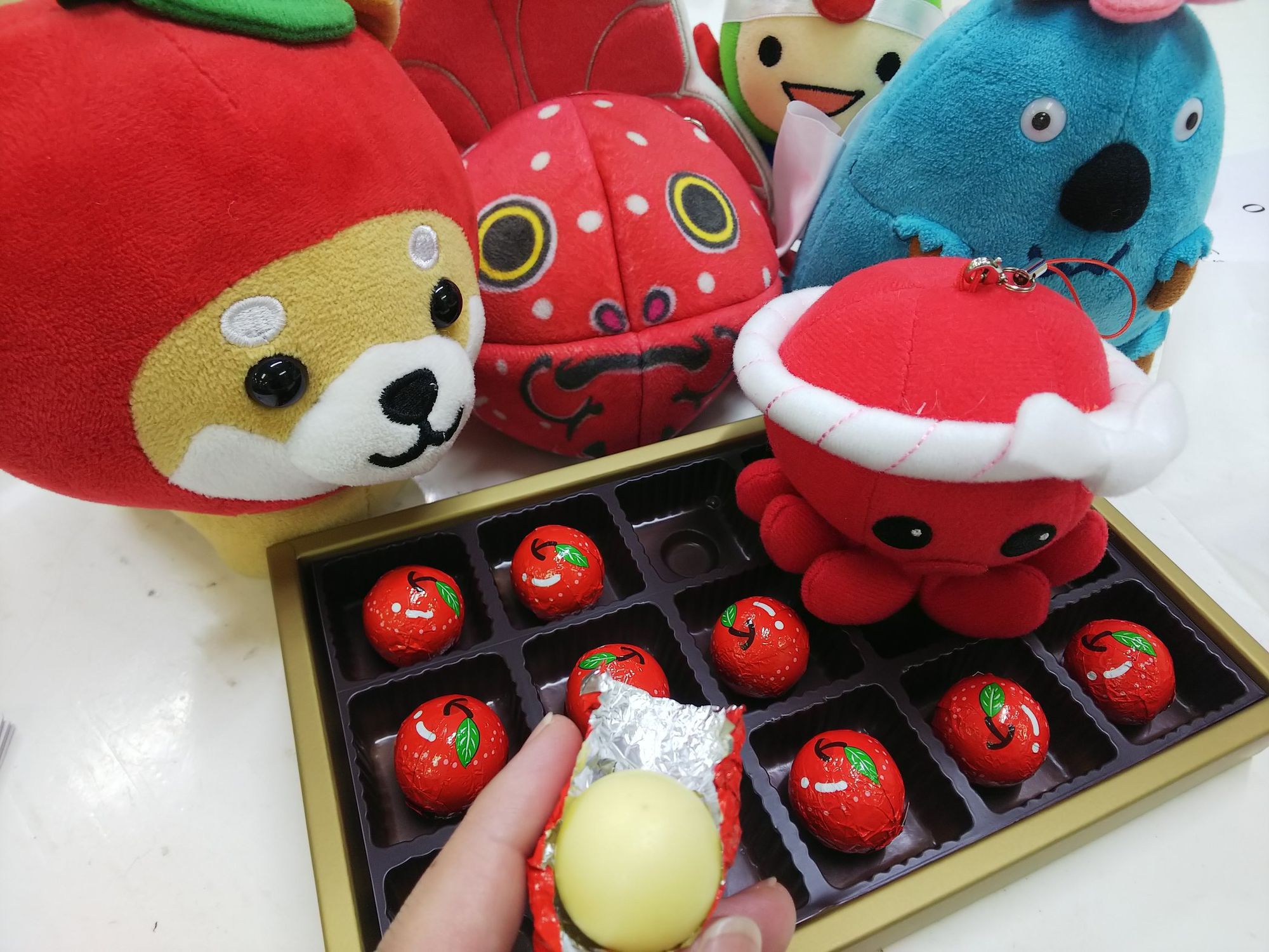 売店商品食べてみた】第26弾 つぶらな林檎 | 青森びいき 売店商品食べてみた】第26弾 つぶらな林檎 | 青森びいき