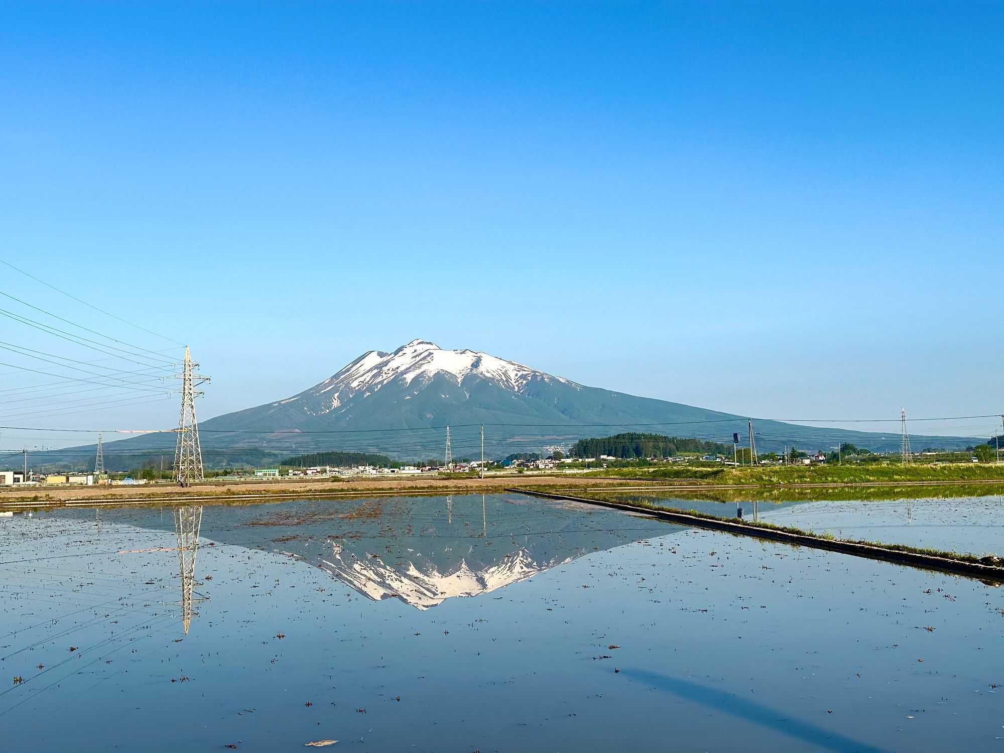 @岩森 今朝も観れた二個岩木山🤭 | 青森びいき