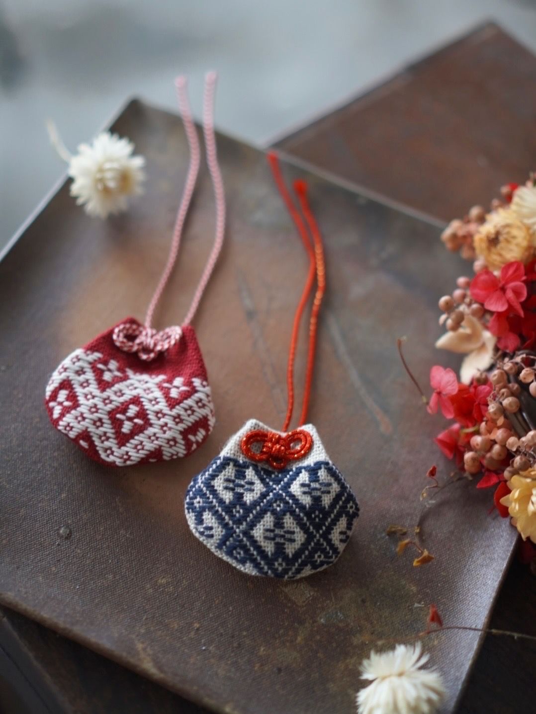 こぎん刺しお守り袋体験 | 青森びいき