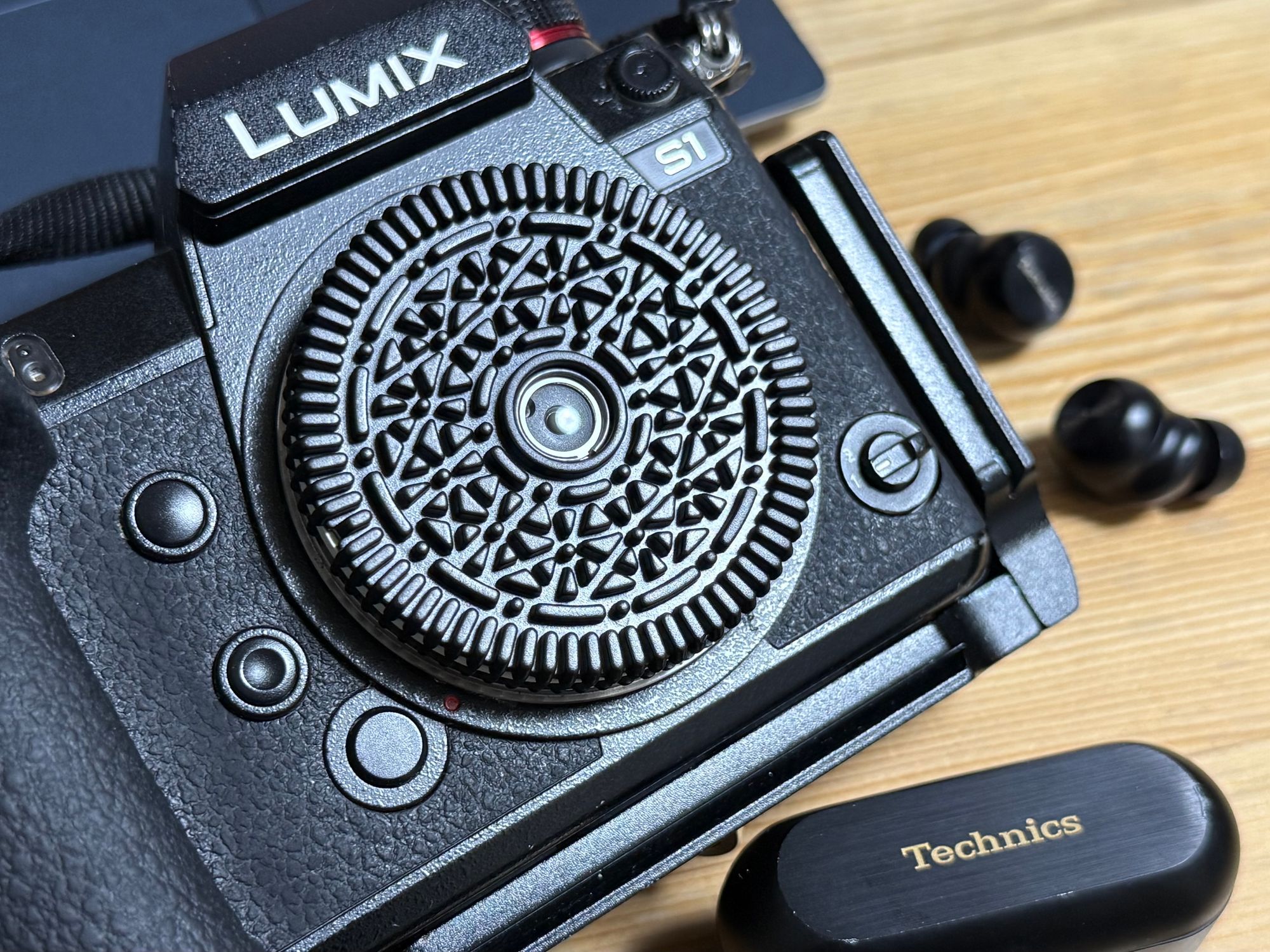 Panasonic LUMIX Lマウント レンズ用 ディスプレイ スタンド① サードパーティも増えてきたLマウント | LUMIXコミュニティ