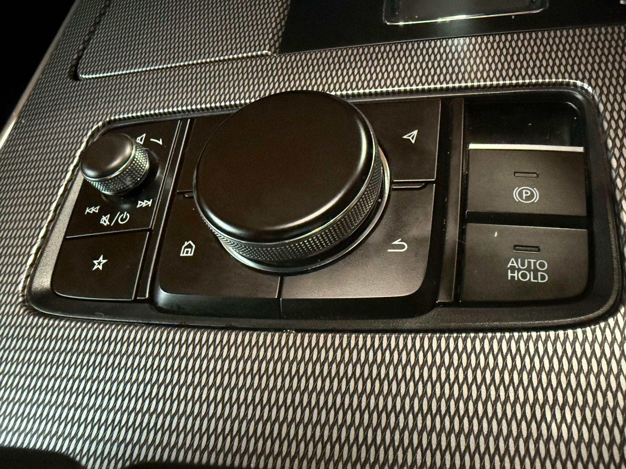 ついにコマンダーノブ廃止か⁉️ | CLUB MAZDA COMMUNITY