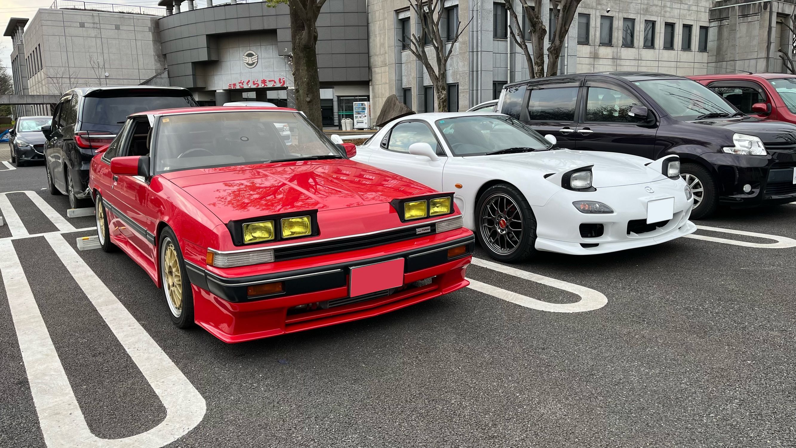 3代目コスモの素晴らしさを知っているか！ 斬新なエクステリア