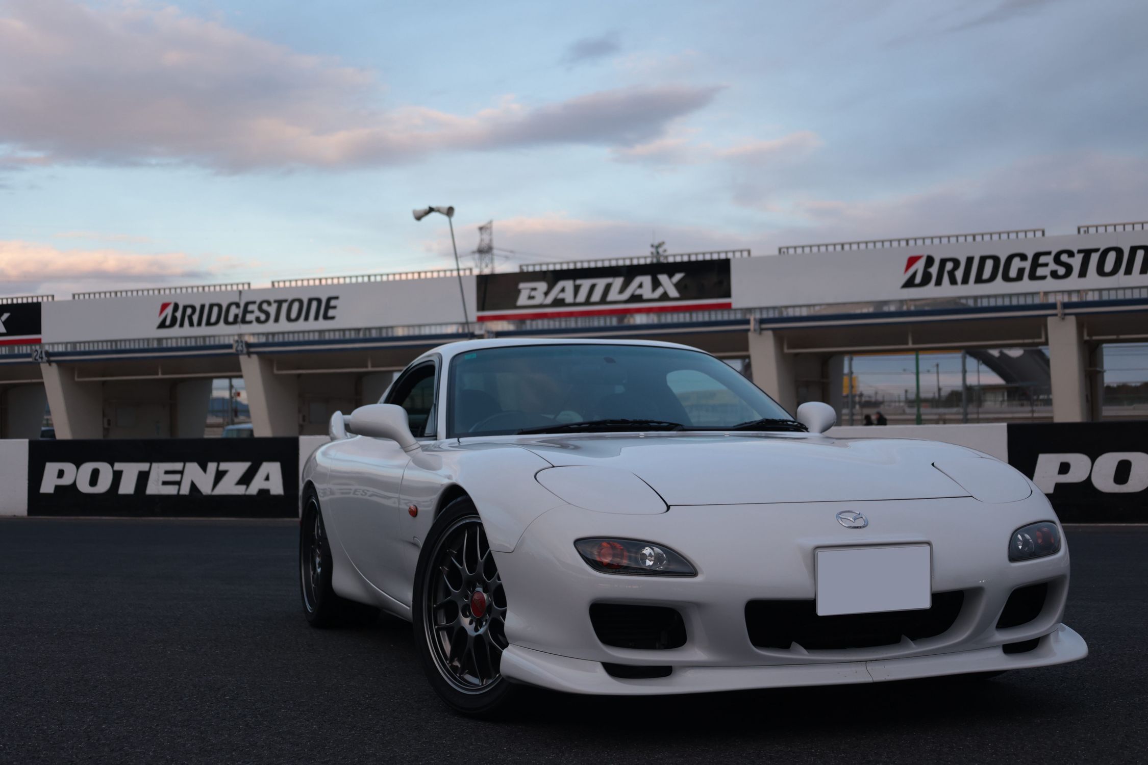 究極のピュアスポーツカー | CLUB MAZDA COMMUNITY