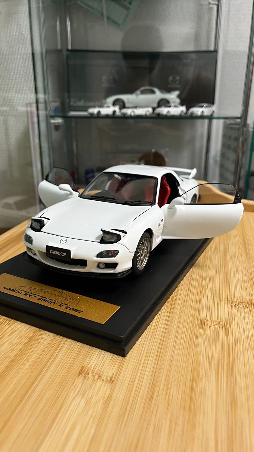 アシェット 1/18サイズミニカー | CLUB MAZDA COMMUNITY