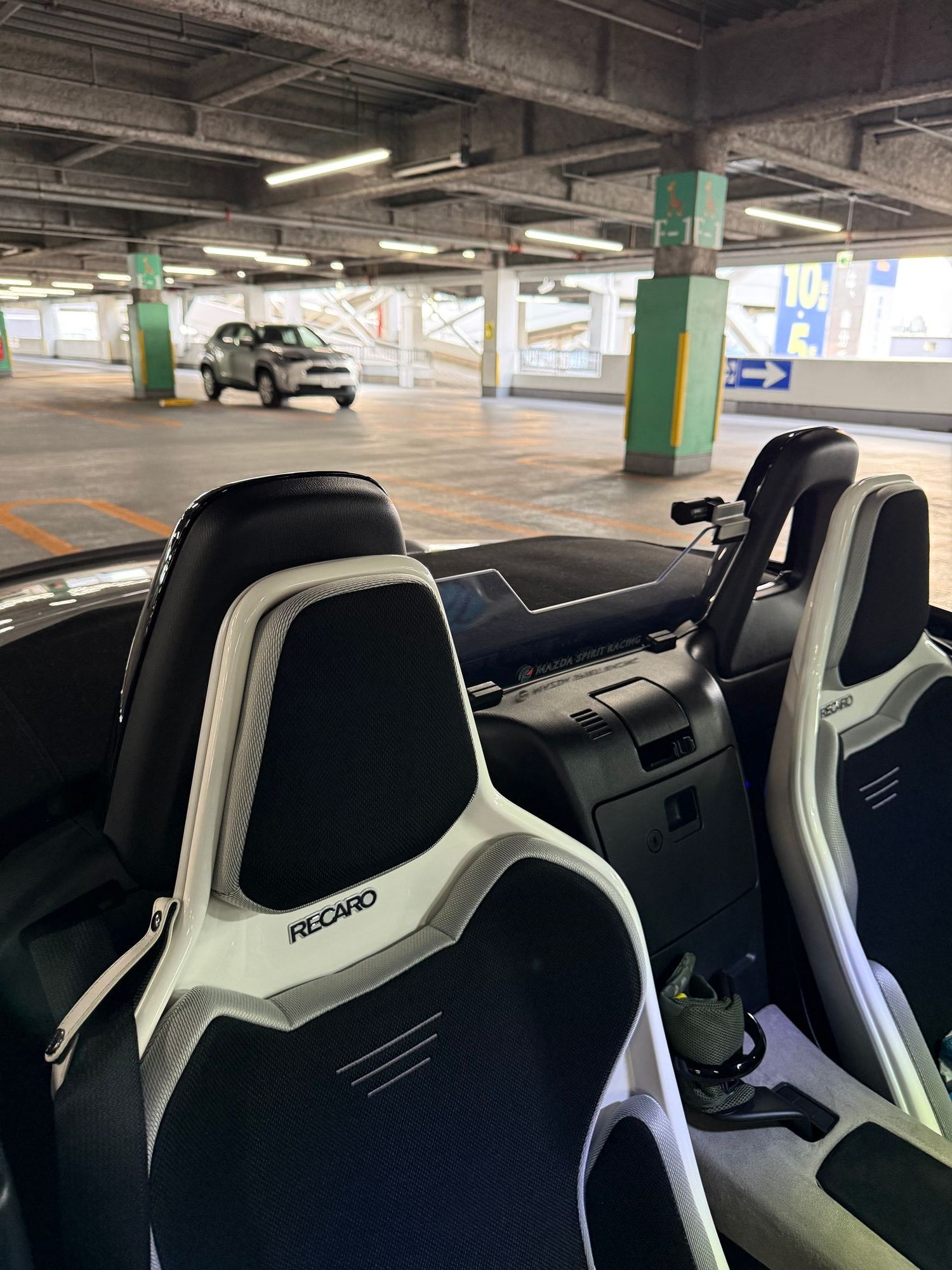 TOP M60　現在大幅値下げ中 レクサス LX LX570 ブラックシークエンス ｜SUVといえばグッドスピード