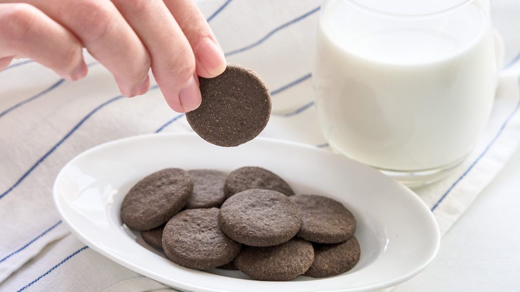 BASE Cookies ココア」2024年6月下旬製造分よりリニューアル発売
