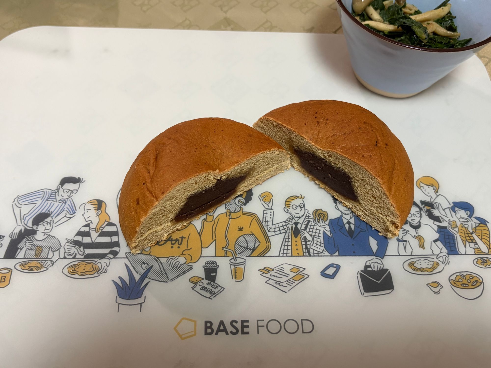 BASE BREAD9種類・73個 新旧のBASE BREADチョコ食べ比べをしようと思ったのですが | BASE FOOD